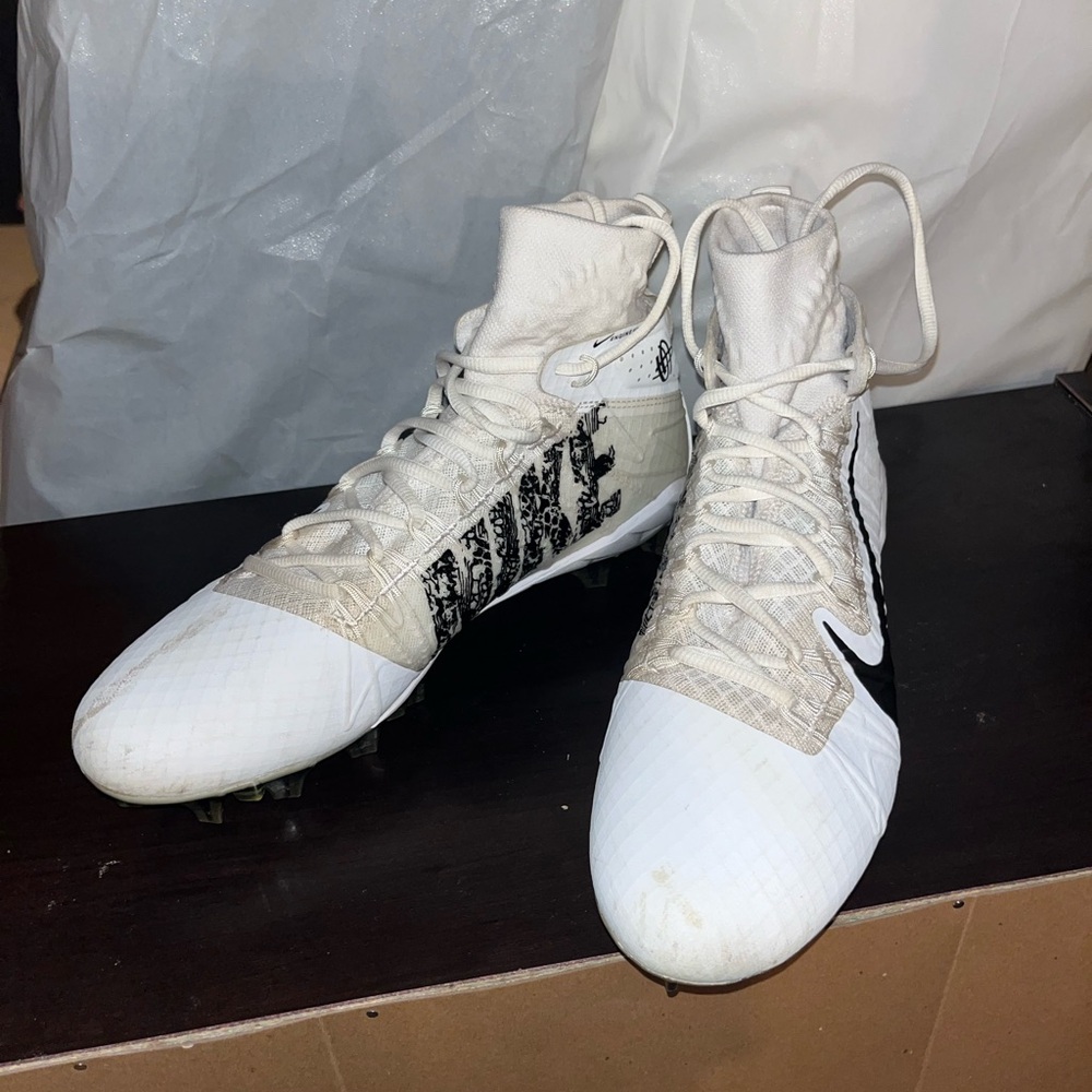 White Adult Used Men's Size 9.5 Nike Alpha Huarache 7 Elite